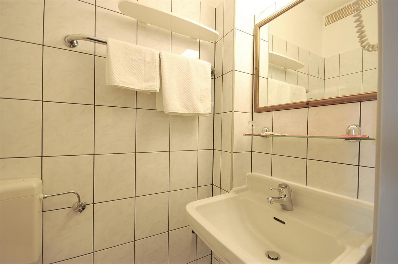 Hotel Haus Isenburg Neu-Isenburg Zewnętrze zdjęcie