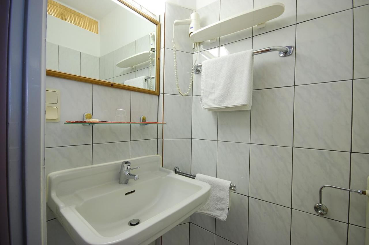 Hotel Haus Isenburg Neu-Isenburg Zewnętrze zdjęcie