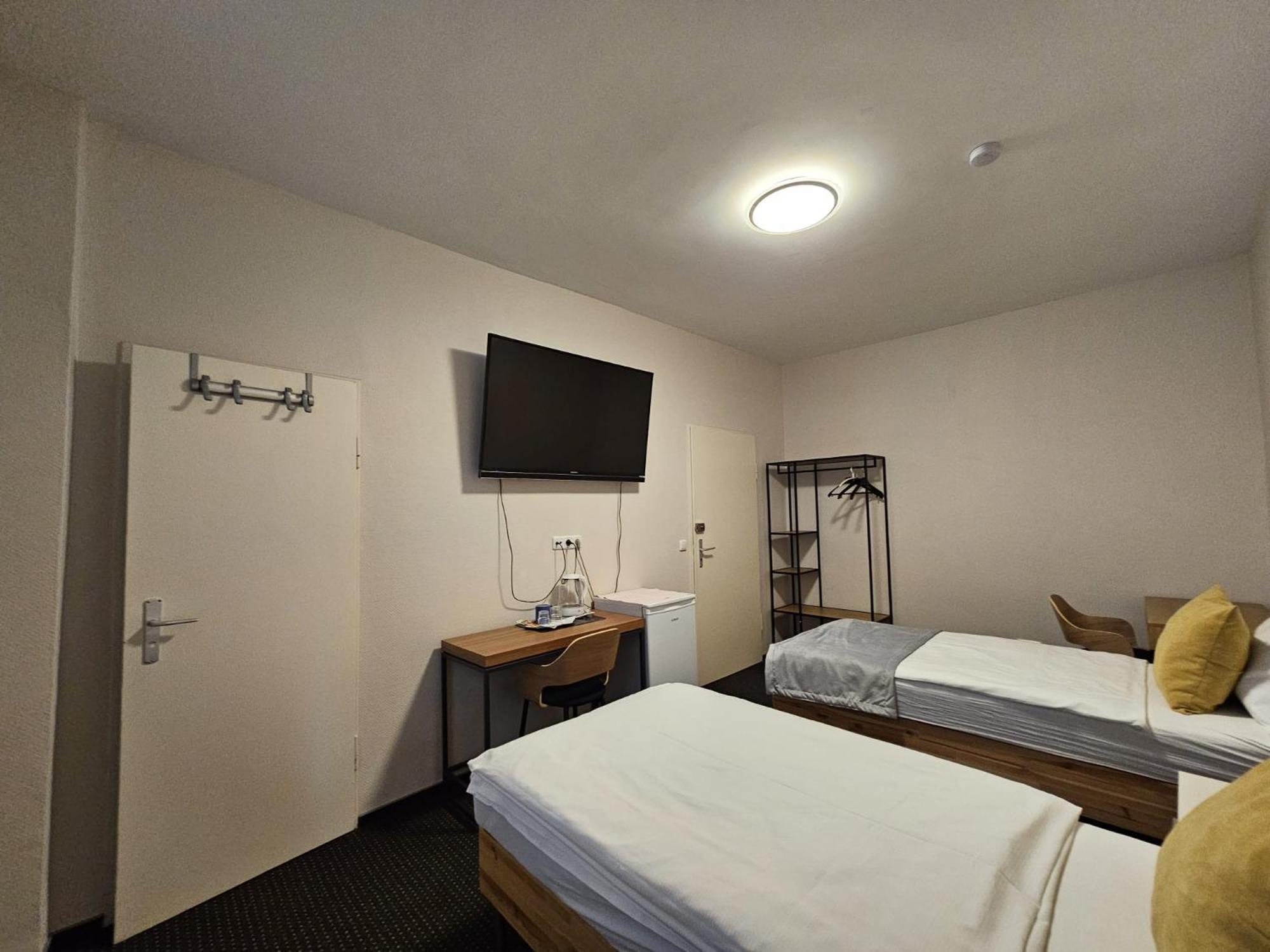 Hotel Haus Isenburg Neu-Isenburg Zewnętrze zdjęcie
